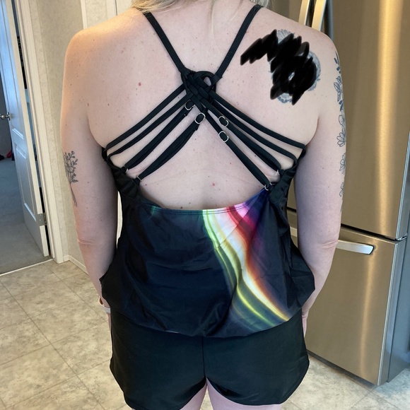 - Women’s bathing suit - Picture 2 of 2